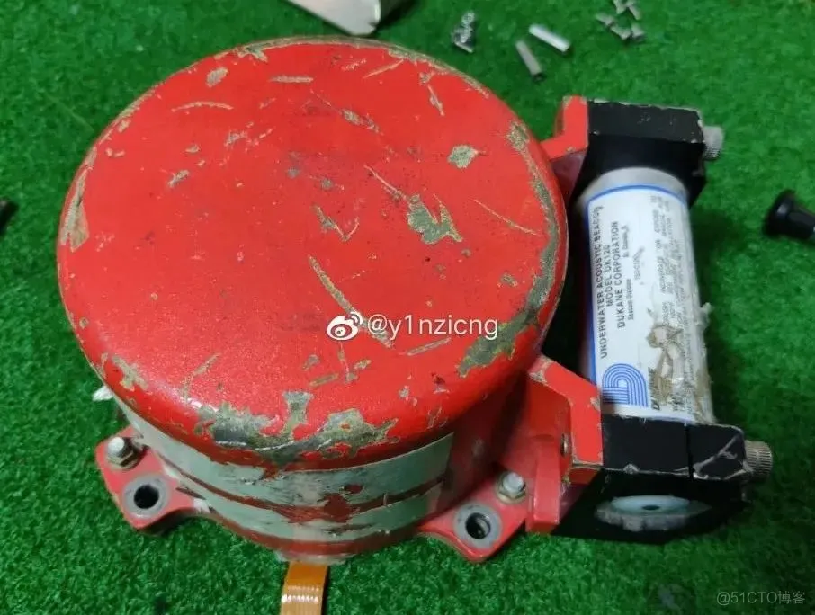 拆解飞机黑匣子，看看内部构造、PCB及芯片！_id_20